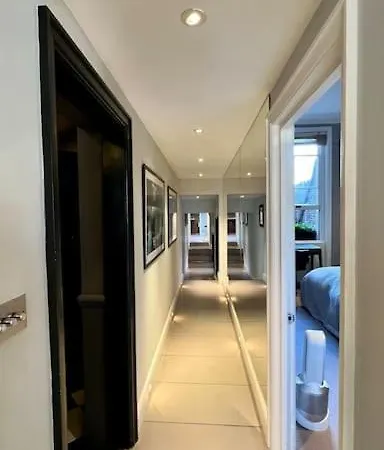 Bond Style In South Kensington Apartment