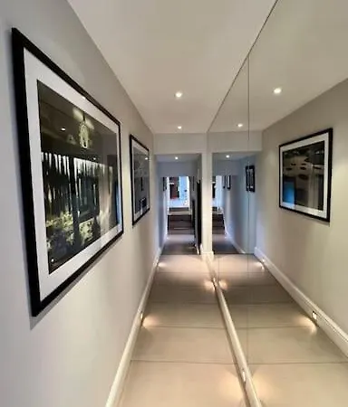 Bond Style In South Kensington London