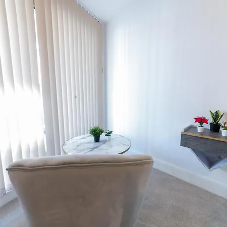 Luxury 2 Bedrooms - 2 Bathrooms - F5