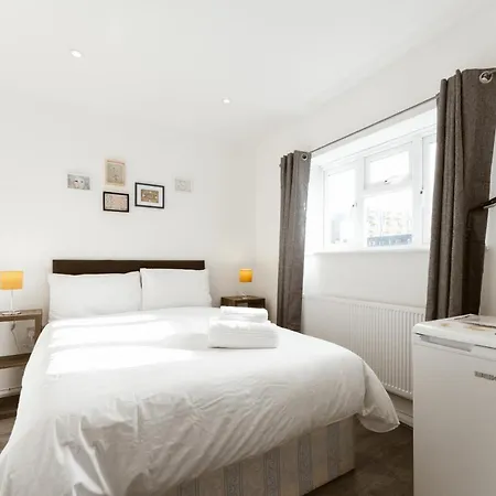 Stepney Beds To 24 Londra