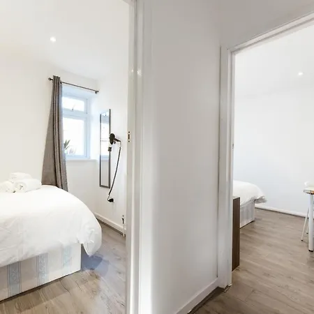 Stepney Beds To 24 * Londra