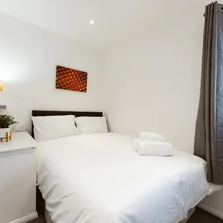 Stepney Beds To 24 *