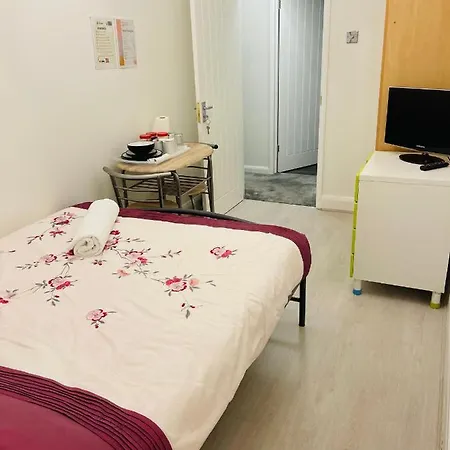 London With Free Parking 134 فندق مبيت وإفطار *