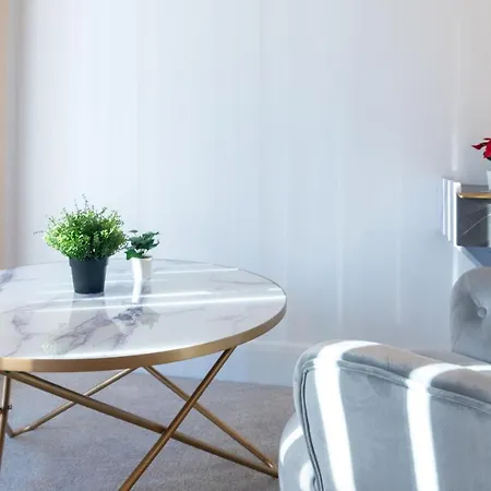 Luxury 2 Bedrooms - 2 Bathrooms - F5 Apartment
