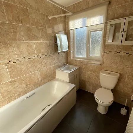Nky Sweet 3 Bed House *