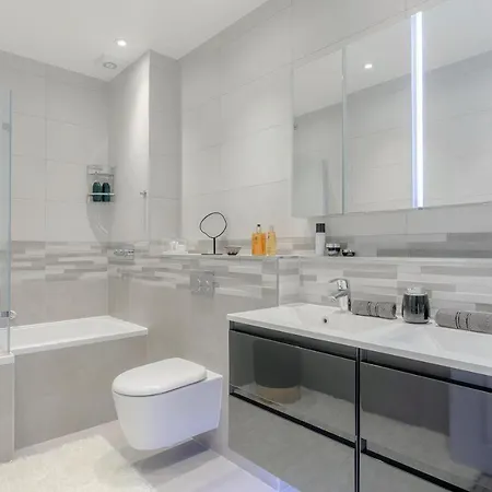 Notting Hill & Hyde Park Exclusive West-end Serene Designer Family 5bed4bath * London