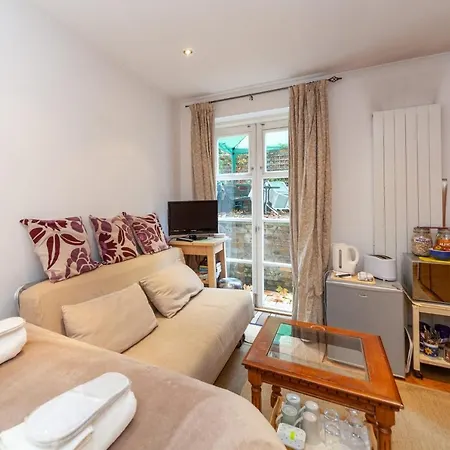 Holiday home Lovely Double W Private Bathroom In Chelsea *