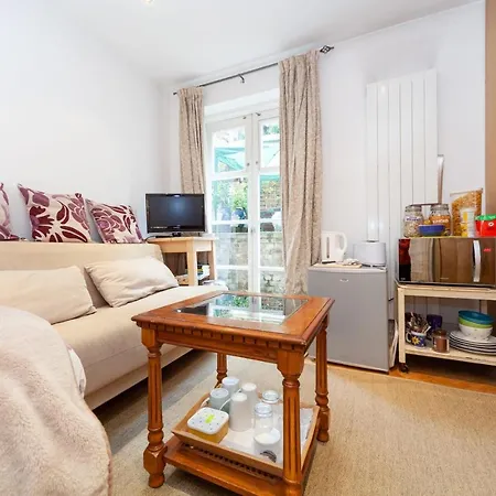 Holiday home Lovely Double W Private Bathroom In Chelsea *