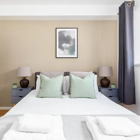 Apartment The Bermondsey Flat London