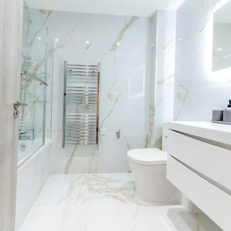 Luxury 2 Bedrooms - 2 Bathrooms - F5 Apartment *
