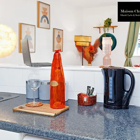 Kirkwall Apartment: Cozy 1-bedroom With Wi-fi By Maison Christo Apartment London
