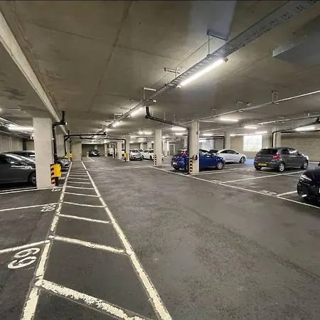 Stunning Two Bedrooms Flat With Free Parking * Erith