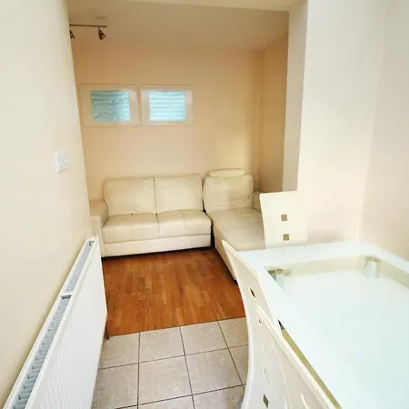 Flexistay Tooting Apartment London