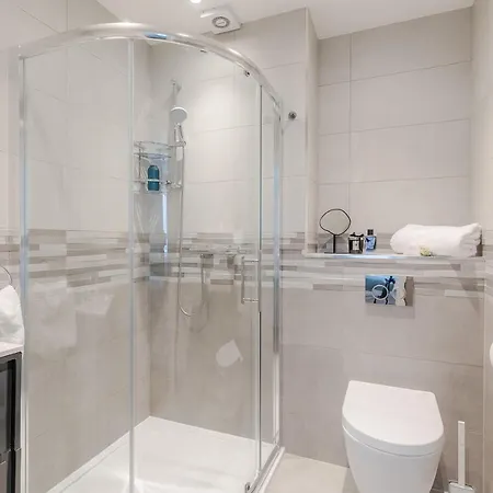 Notting Hill & Hyde Park Exclusive West-end Serene Designer Family 5bed4bath *