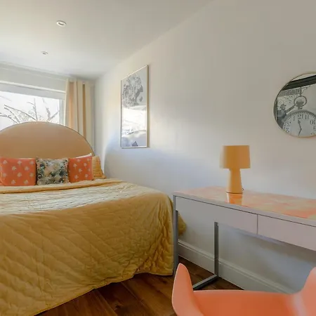 Notting Hill & Hyde Park Exclusive West-end Serene Designer Family 5bed4bath Apartment