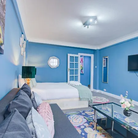 Comfy Family 1-bedroom In Central *