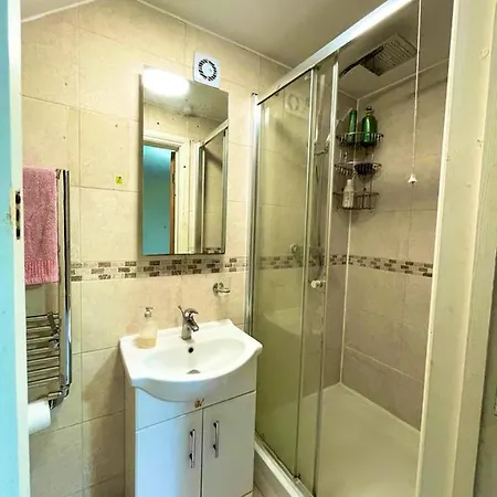 Homestay 7a Cherry Lane