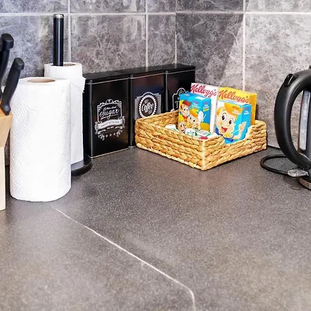 West Serviced Apartments: 2-bed, 2-bath With Parking Near Station *