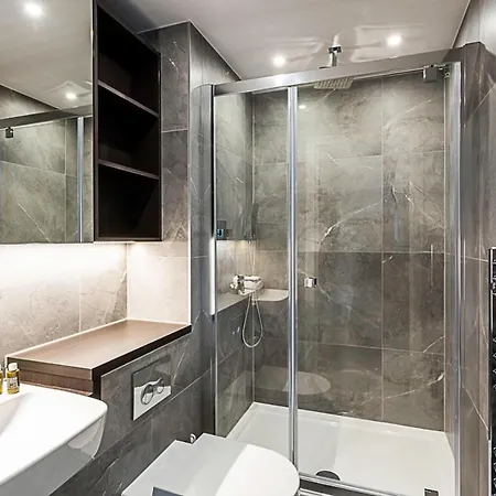 Icon Tower Flat I North Acton * 伦敦