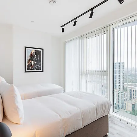 Icon Tower Flat I North Acton 公寓
