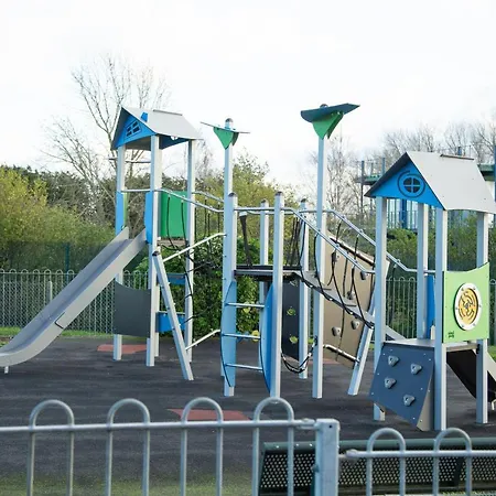 Just Like * Thamesmead (Greater London)