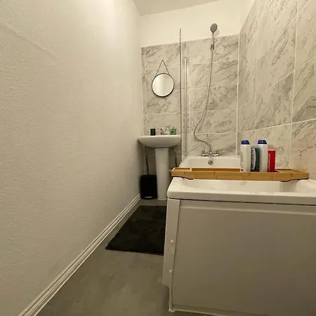 Apartment Comfy 2 Bedroom On Tower Bridge *