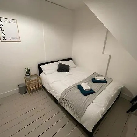 Apartment Comfy 2 Bedroom On Tower Bridge *