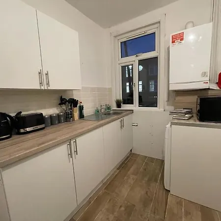 Comfy 2 Bedroom On Tower Bridge