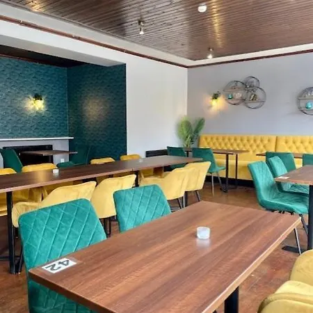 The Furzedown 3* Mitcham
