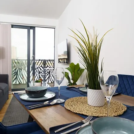 1 Bed Flat Near Canary Wharf, O2 *