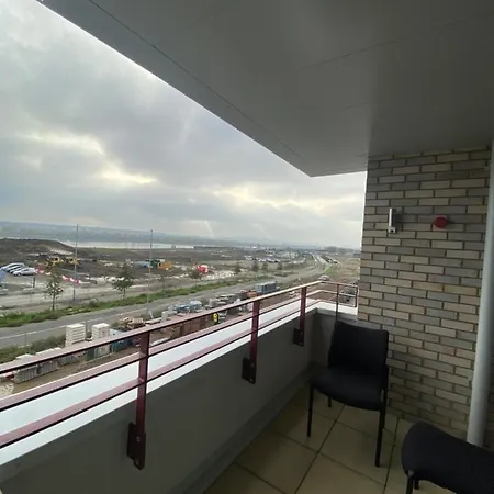 Premium 1 Bedroom In London - River Thames View Apartment