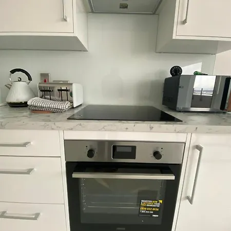 Premium 1 Bedroom In London - River Thames View Apartment *
