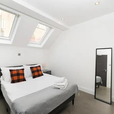 Apartment Oxford Street 2 Bedr, 3 Beds, 2,5 Bath, 2 Min Subway London