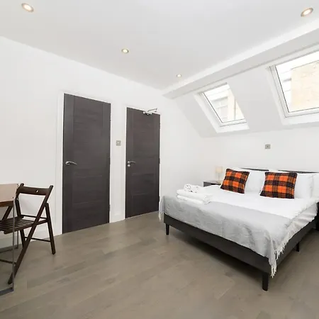 Oxford Street 2 Bedr, 3 Beds, 2,5 Bath, 2 Min Subway *