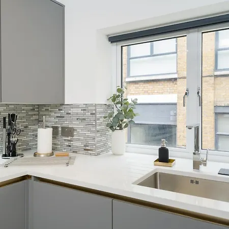 Oxford Street 2 Bedr, 3 Beds, 2,5 Bath, 2 Min Subway London
