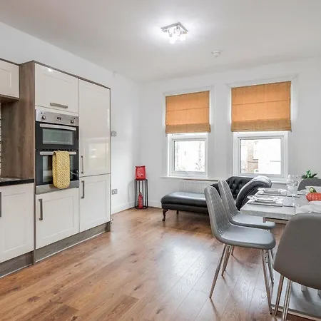 Apartamento Entire Lovely Family With Parking, Wifi, Netflix, Self Check-in