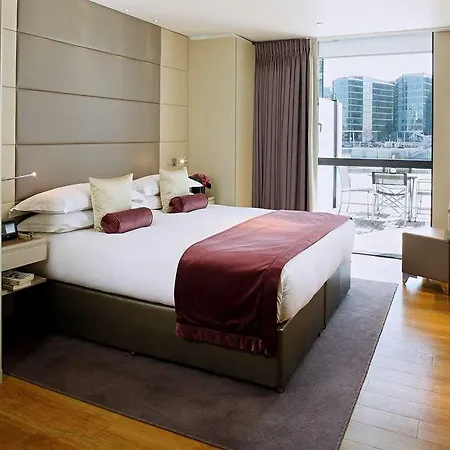 Cheval Three Quays At The Tower Of 5*