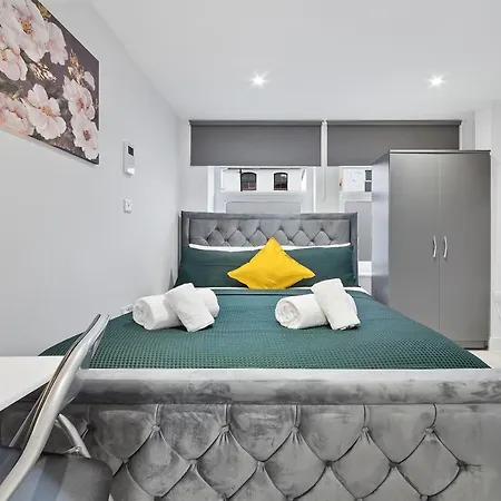 Crystal Palace Suites