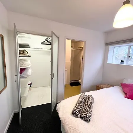 Apartamento Cosy Apt 5mins Walk From Station Londres