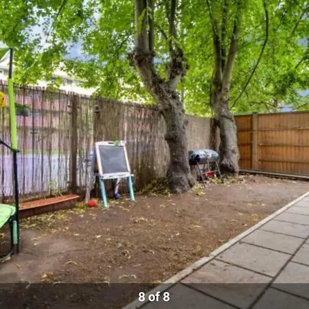 Cape House London: Spacious 4-bedroom Retreat With Garden London