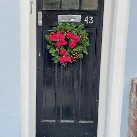 Authentic London - Four Bedroom Victorian House Holiday home
