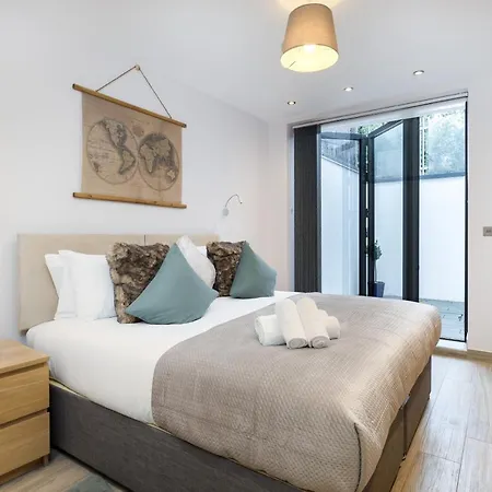 Stunning 2 Bed 2 Bath With Private Patio *