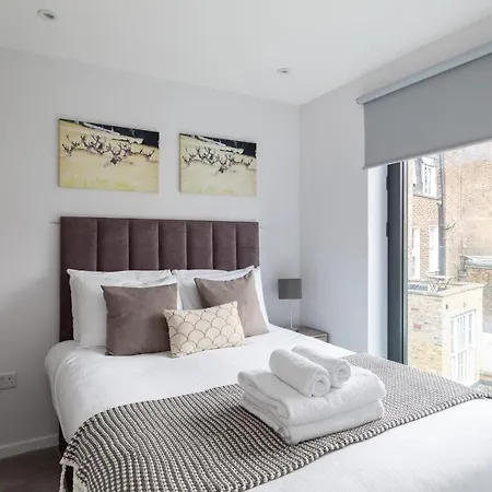 Homely - Camden Penthouse *