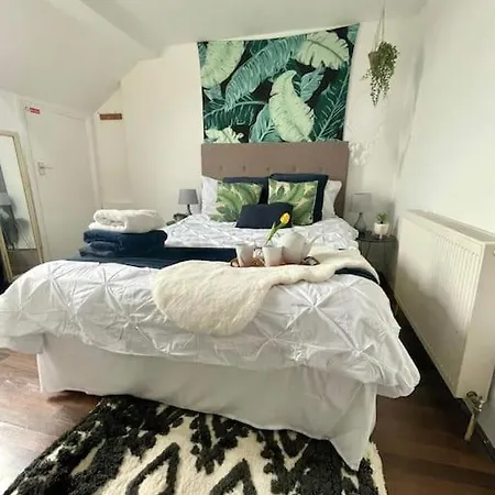 Apartmán Cute 3 Bedroom Flat In Islington + Parking