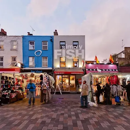 Lägenhet Whole House In Camden Town London