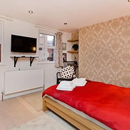 Whole House In Camden Town *