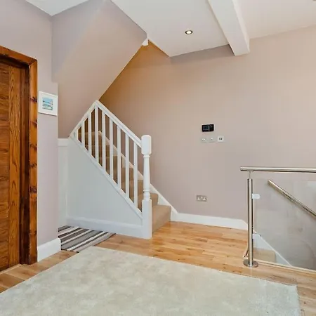 Whole House In Camden Town *