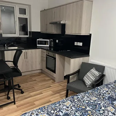 Appartement La Vie - Entire - Next To District Elizabeth Line Tube Station - Near London & Wembley Ealing