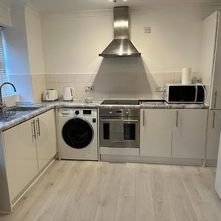 Stylish 1 Bedroom Close To Tooting Bec Station * London