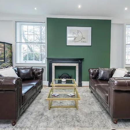 Villa The House - Entire London